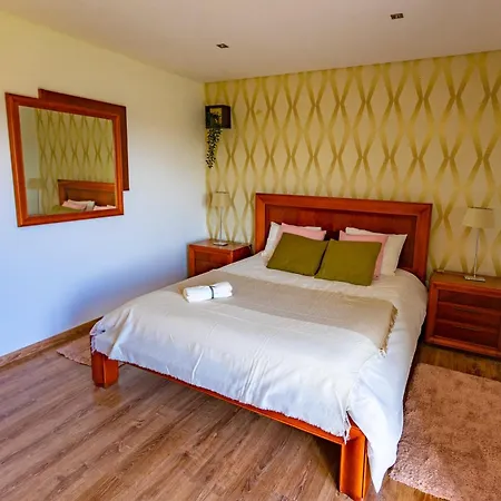 בית נופש Natureza Porto de Mós